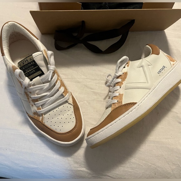 Like new VH shoes - Picture 7 of 7